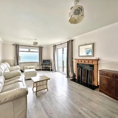 5-bedroom Detached House With Amazing Sea Views Holiday home Porthleven