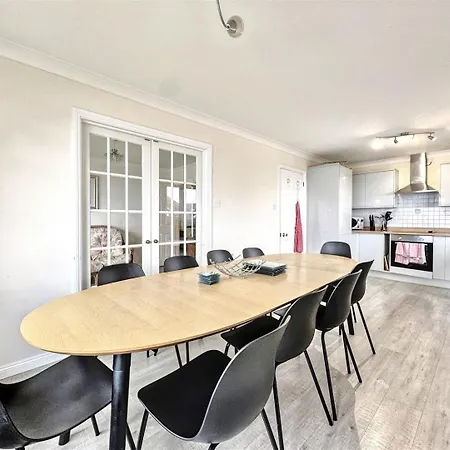 5-bedroom Detached House With Amazing Sea Views Holiday home *